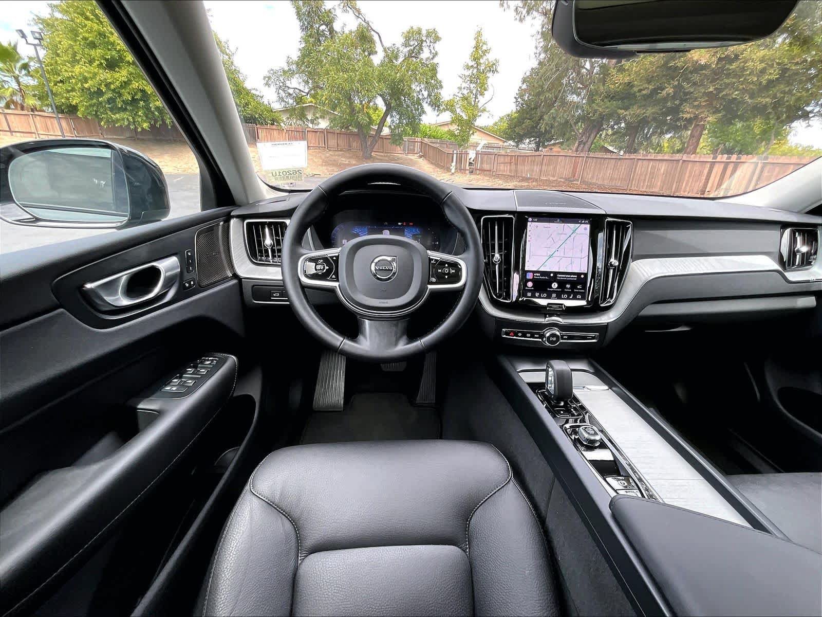 Used 2025 Volvo XC60 T8 Plus AWD/4WD image 8