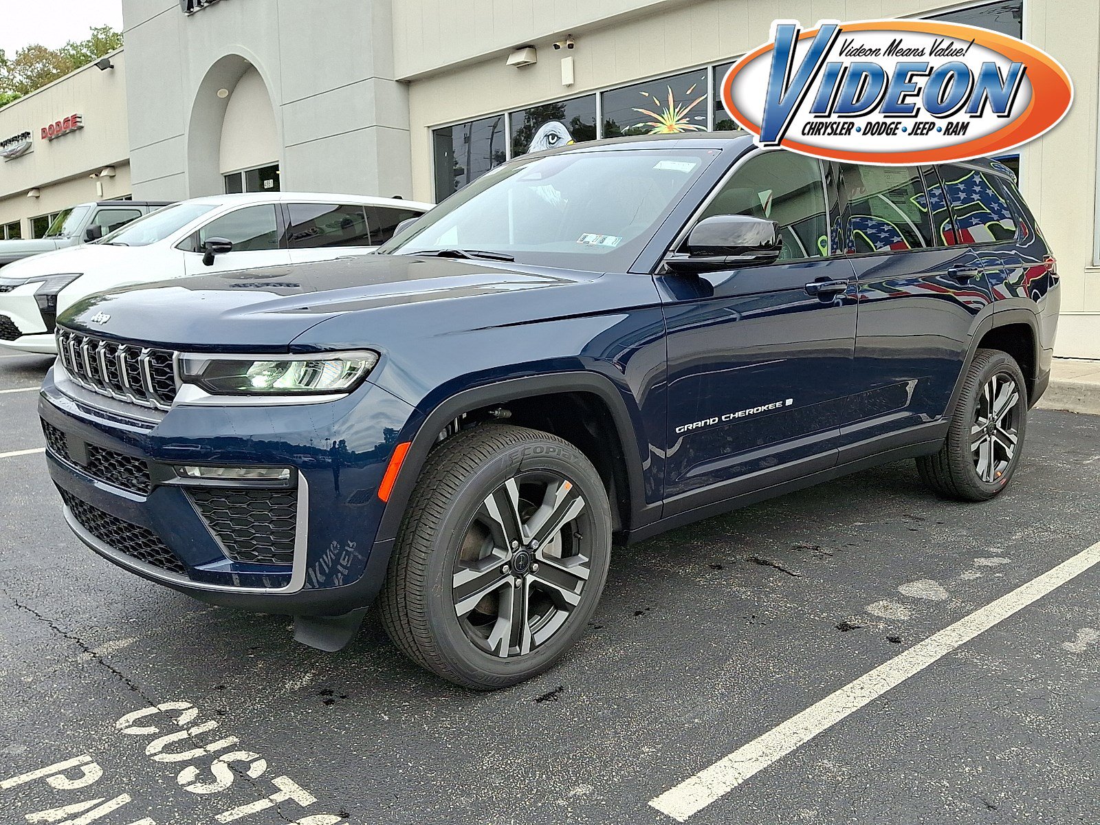 New 2027 Jeep Grand Cherokee L Limited AWD/4WD image 1