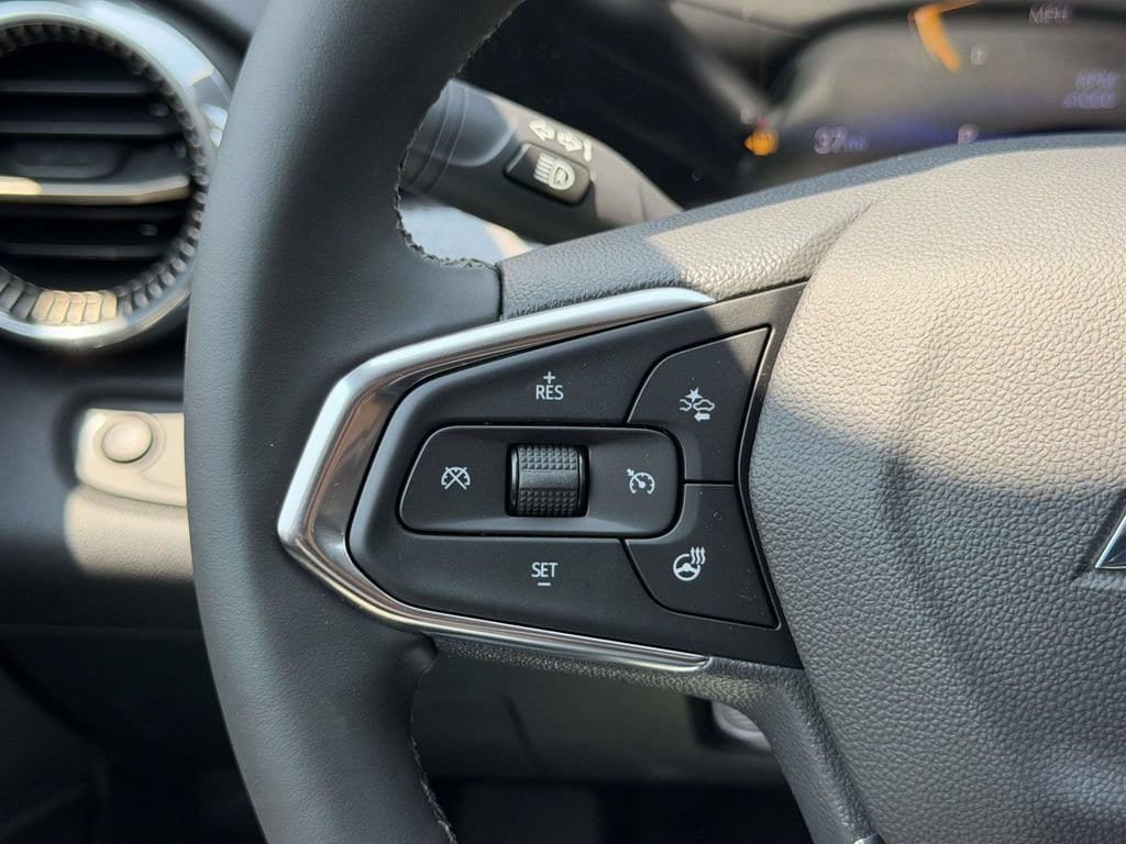 New 2026 Chevrolet Trax ACTIV FWD image 9