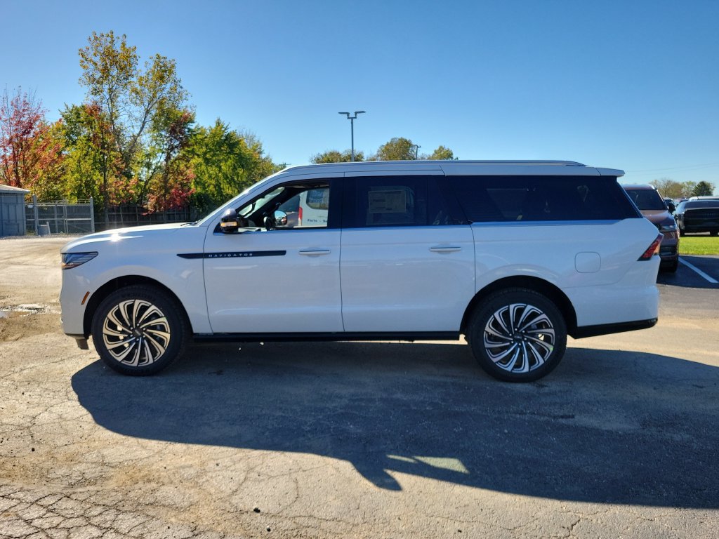 New 2027 Lincoln Navigator L Black Label AWD/4WD image 7