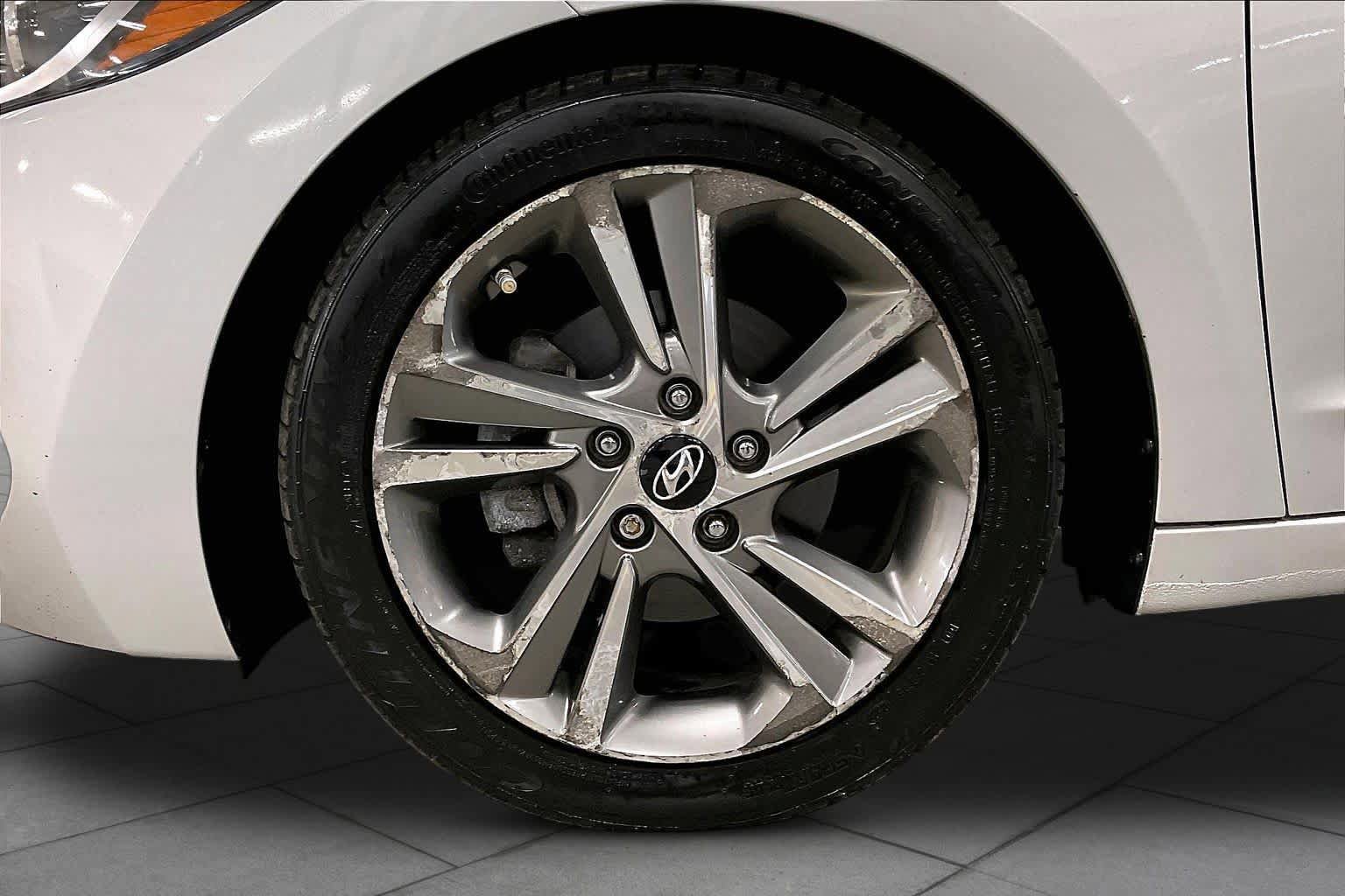Used 2017 Hyundai Elantra Limited FWD image 11