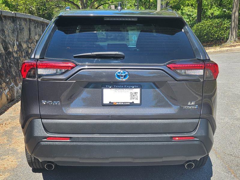 Used 2019 Toyota RAV4 LE image 5