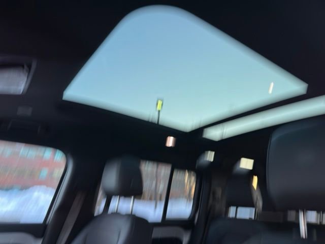 Used 2025 Land Rover Defender 110 S image 20