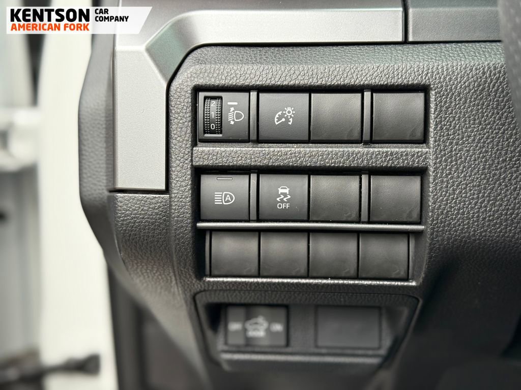 Used 2025 Toyota Tacoma TRD Off-Road image 21