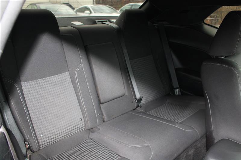 Used 2018 Dodge Challenger SXT image 13