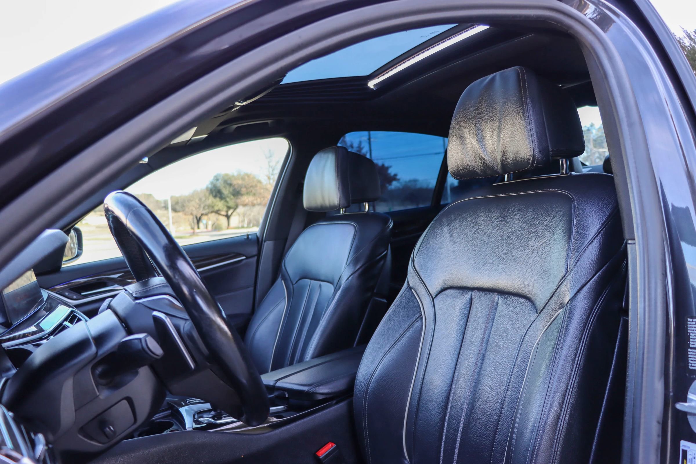 Used 2018 BMW 530i xDrive image 15