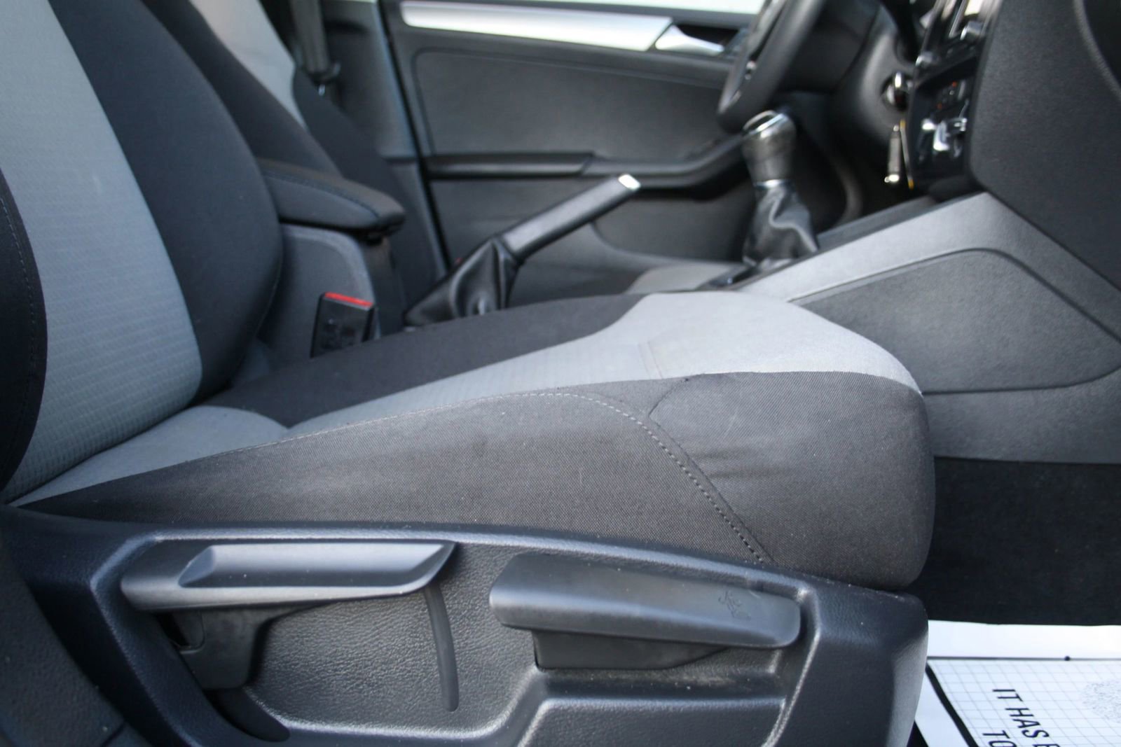 Used 2017 Volkswagen Jetta S image 8