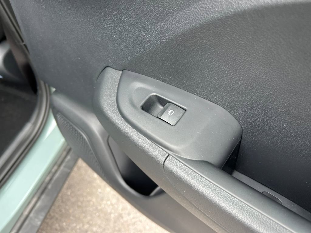 Used 2026 Hyundai Venue SE image 26