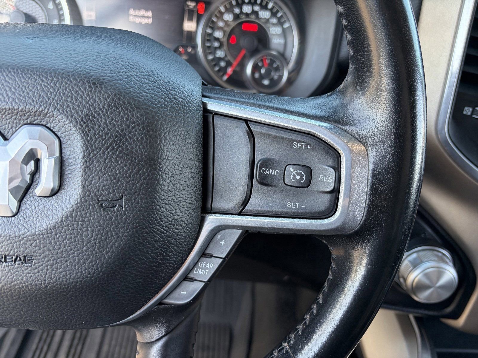 Used 2022 RAM 1500 Laramie AWD/4WD image 29