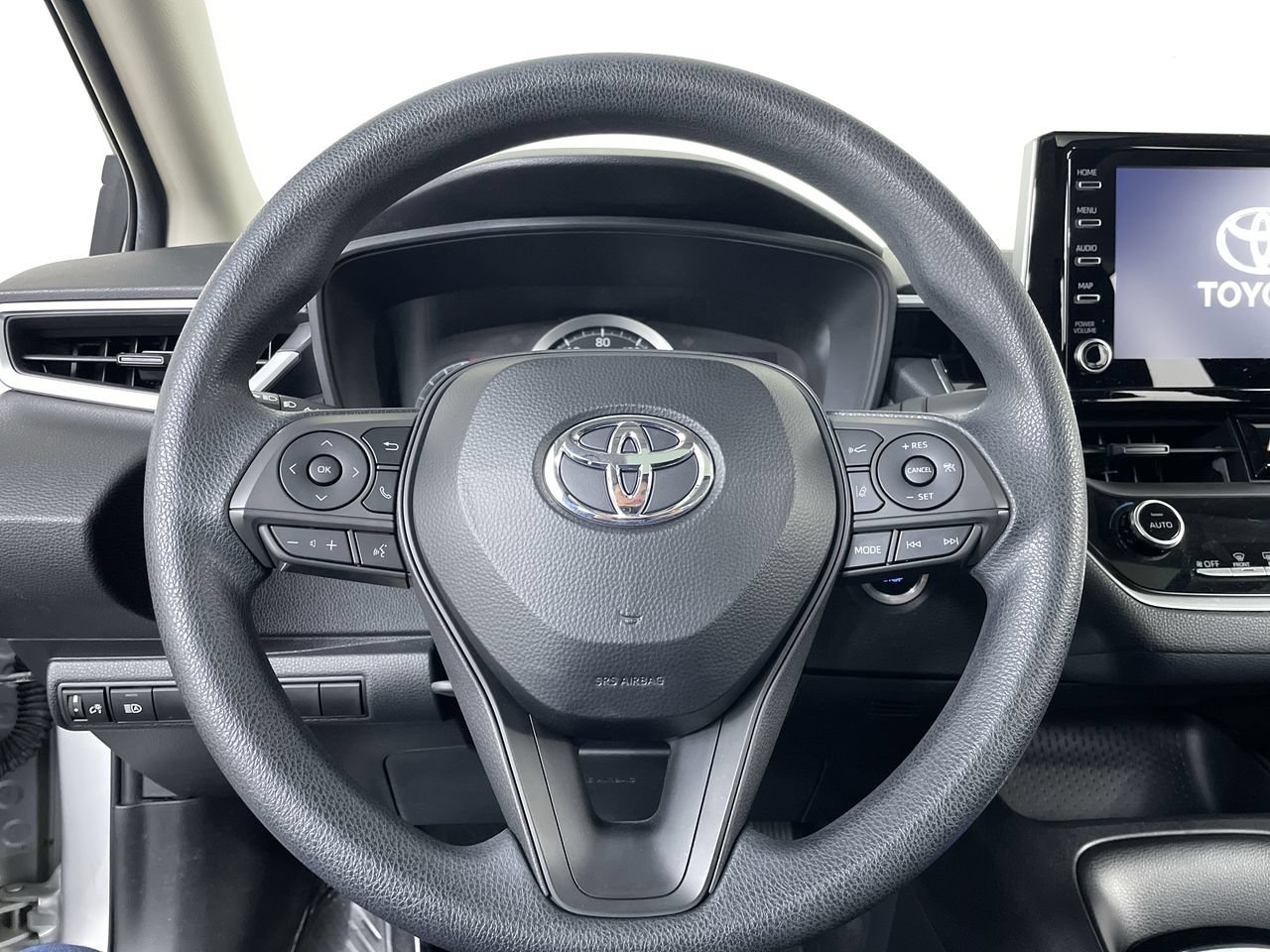 Used 2020 Toyota Corolla LE w/ LE Premium Package FWD image 14