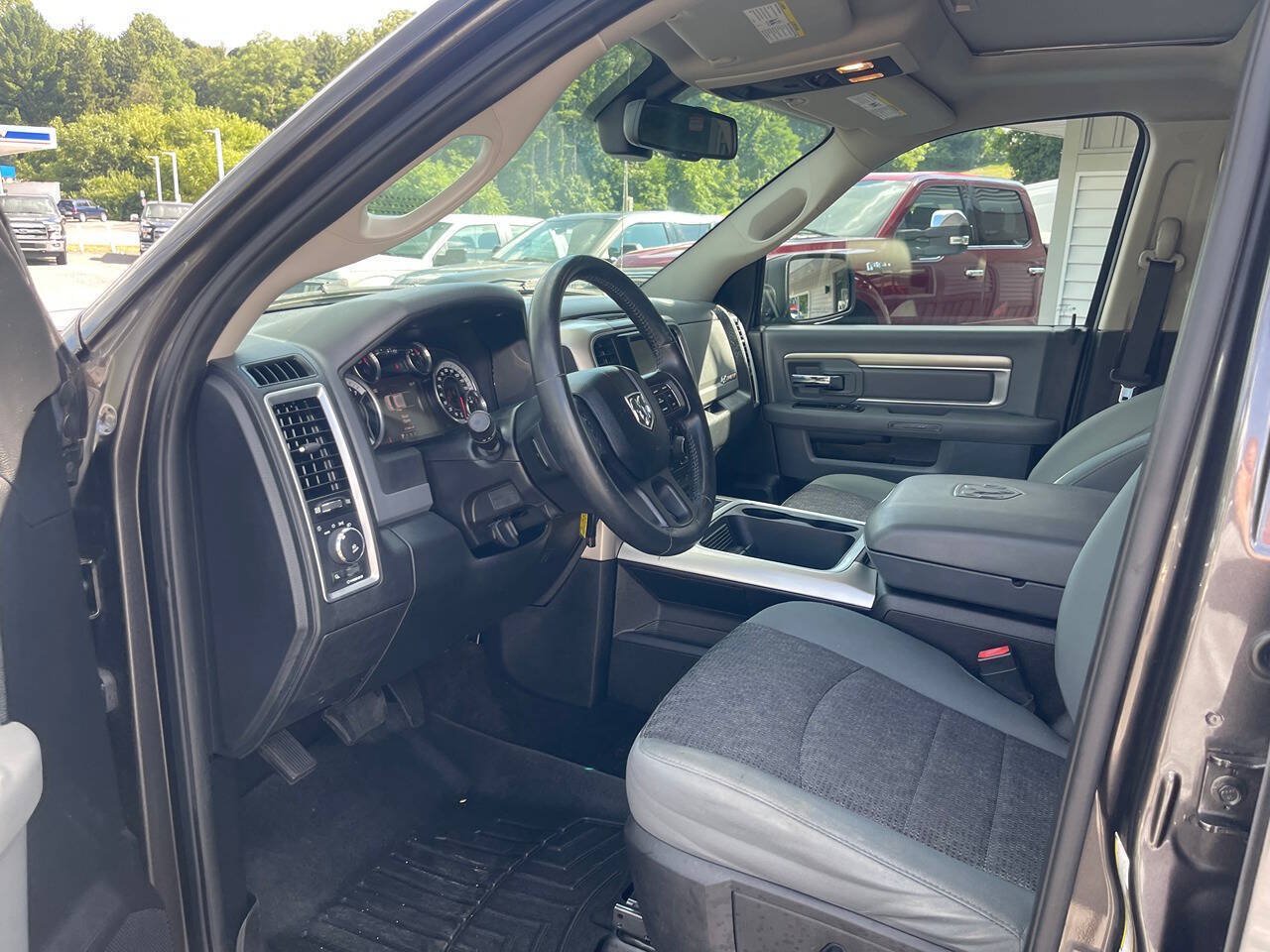 Used 2016 RAM 1500 Big Horn AWD/4WD image 16