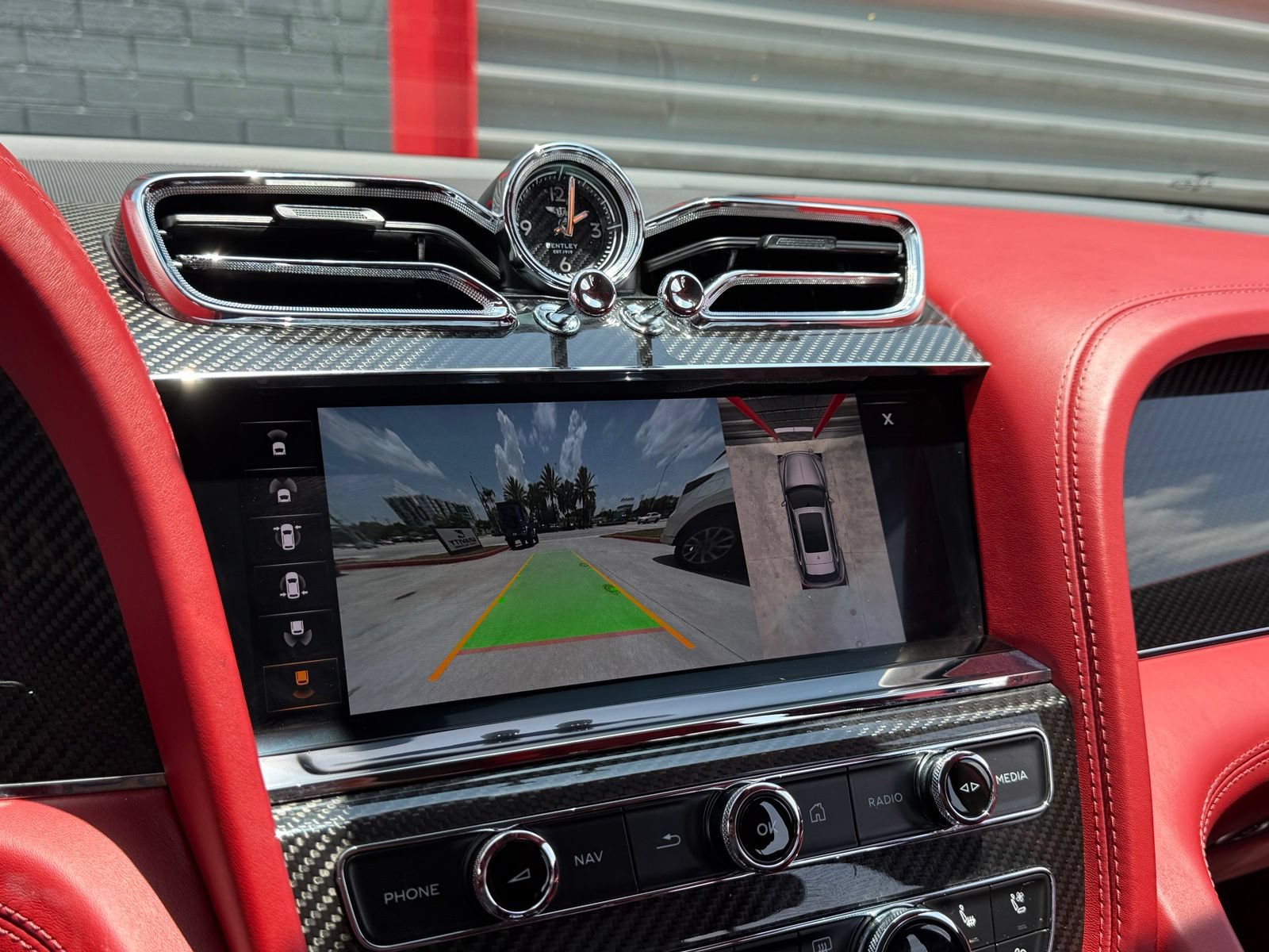 Used 2022 Bentley Bentayga Speed AWD/4WD image 29