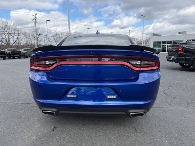 Used 2022 Dodge Charger SXT w/ Blacktop Package image 5