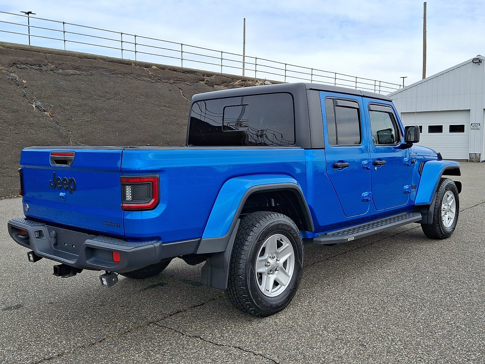 Used 2020 Jeep Gladiator Sport w/ Quick Order Package 24S image 6
