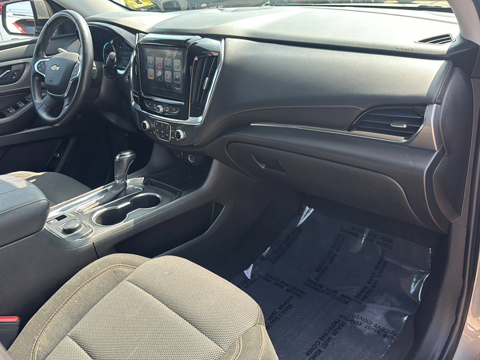 Used 2019 Chevrolet Traverse LT FWD image 11