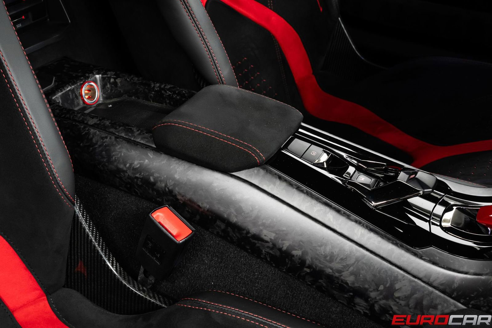 Used 2018 Lamborghini Huracan Performante AWD/4WD image 38