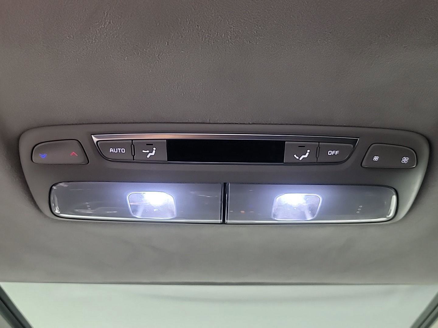 Used 2020 Kia Telluride SX w/ SX Prestige Package AWD/4WD image 24