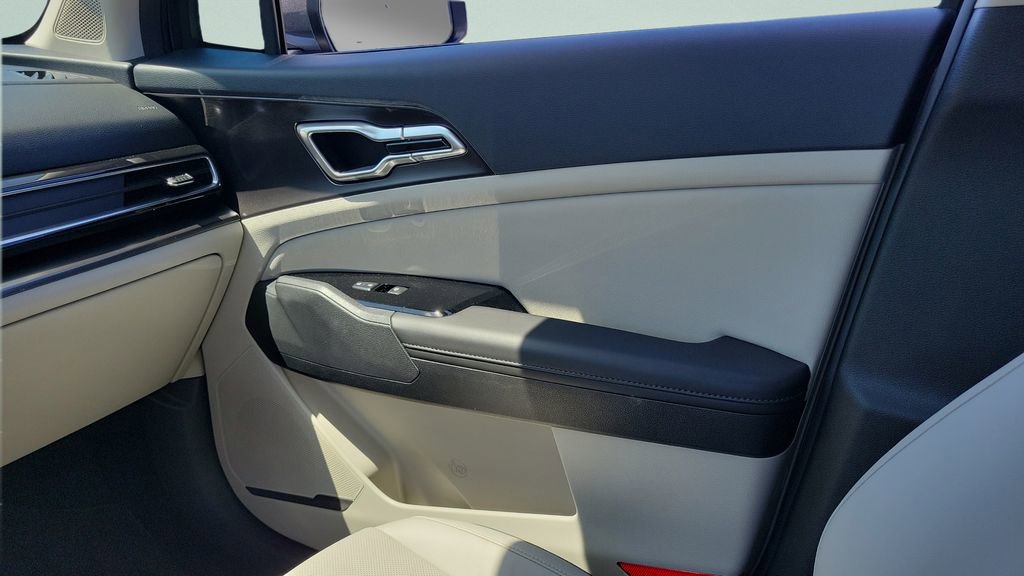 Used 2024 Kia Sportage EX image 13