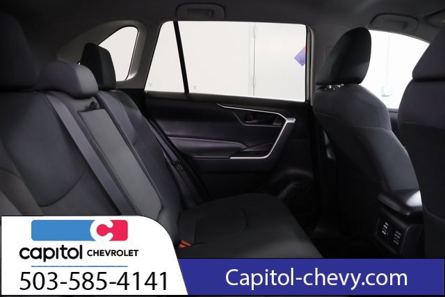 Used 2022 Toyota RAV4 LE AWD/4WD image 25