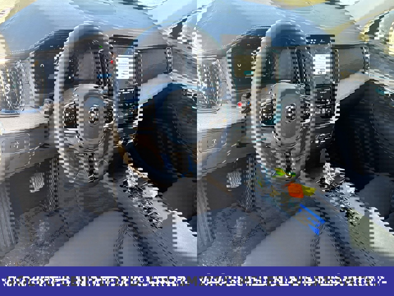 Certified 2025 Volvo XC90 B6 Plus image 15