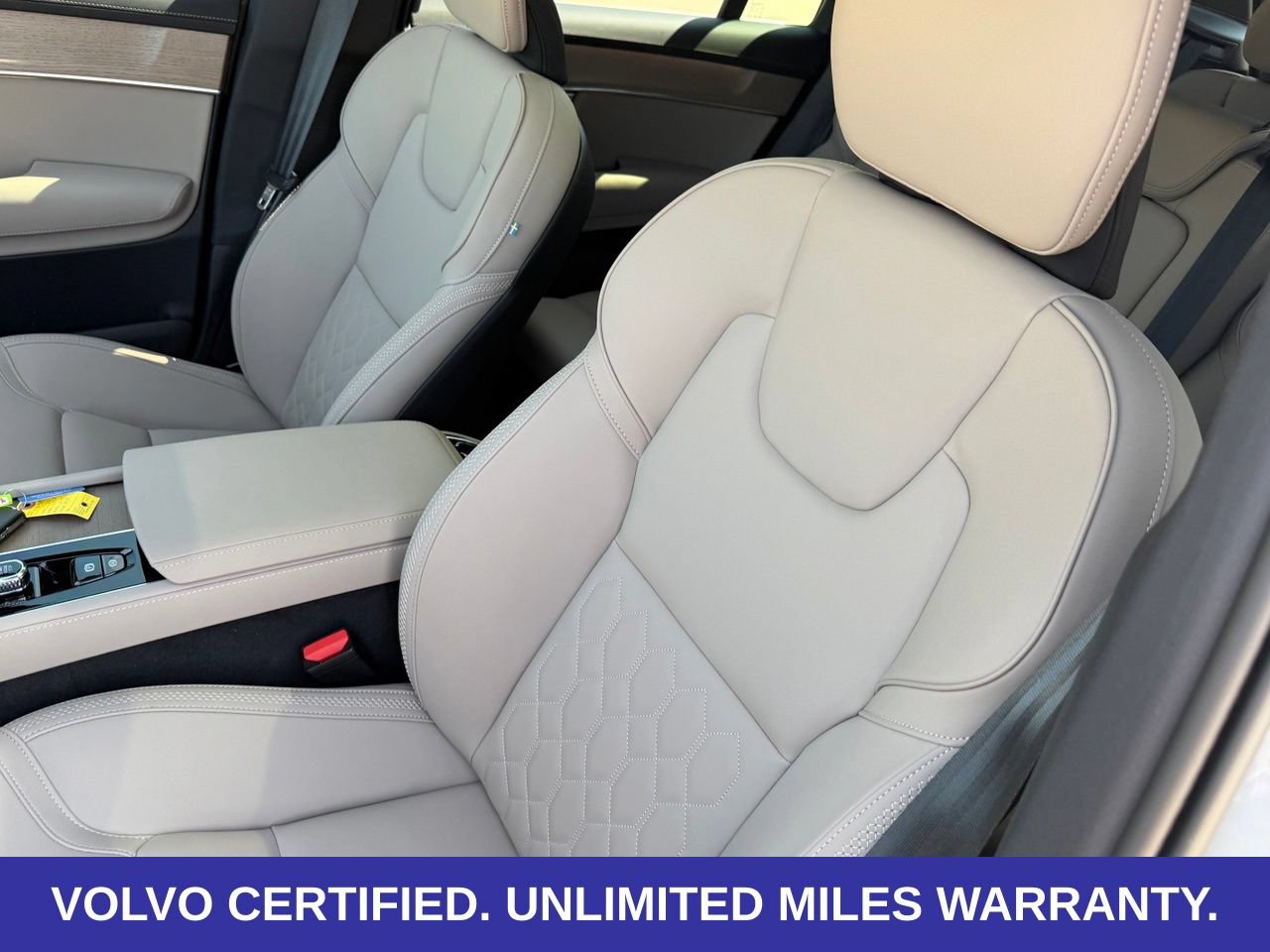 Certified 2026 Volvo XC90 B6 Plus w/ Protection Package Premier AWD/4WD image 26