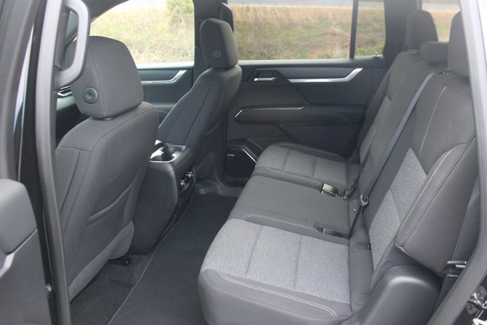 New 2025 GMC Acadia Elevation image 16