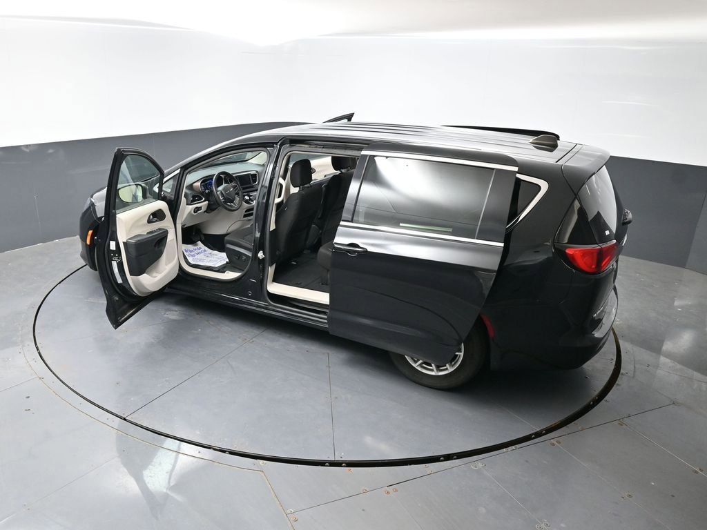 Used 2023 Chrysler Voyager LX FWD image 58