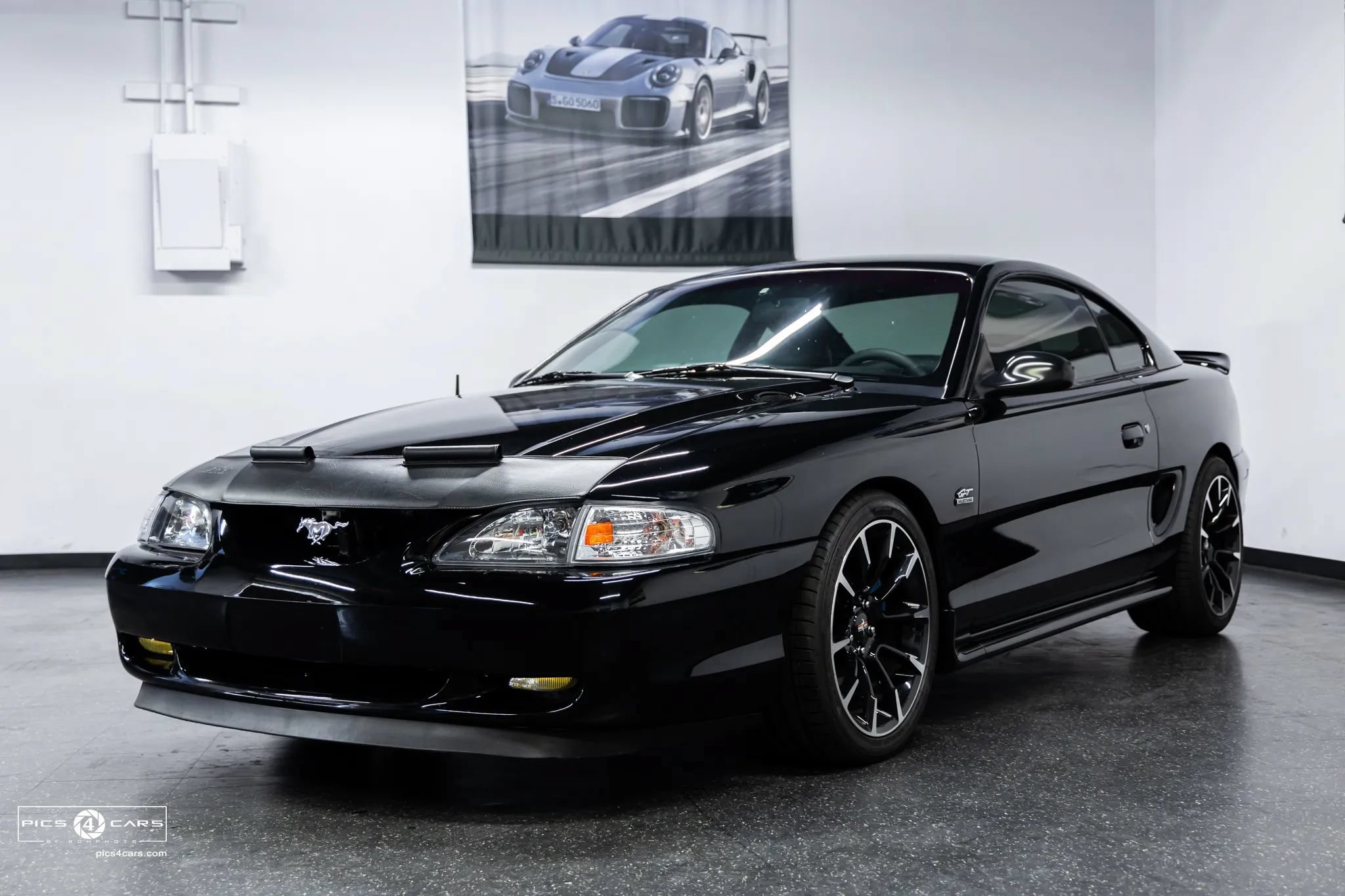 Used 1994 Ford Mustang GT RWD image 16