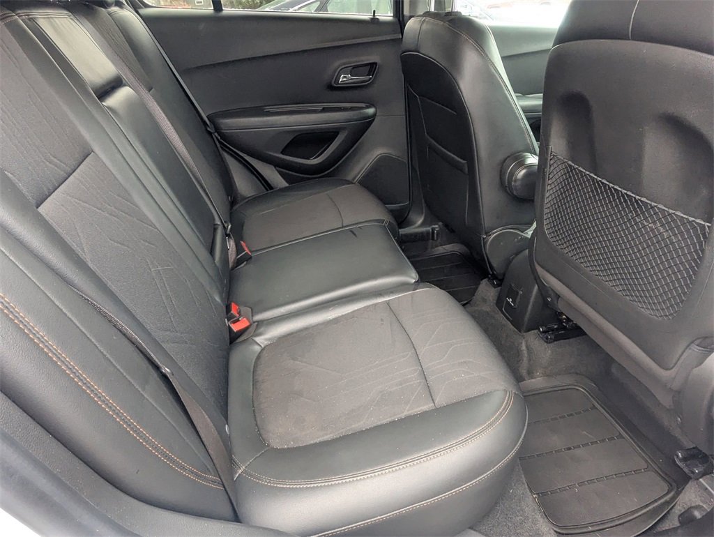 Used 2017 Chevrolet Trax LT w/ LT Convenience Package image 27