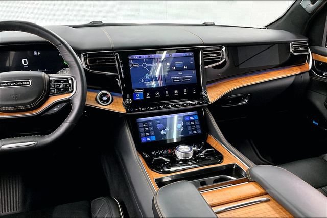 Used 2025 Jeep Grand Wagoneer L Series III w/ Rear-Seat Entertainment Group AWD/4WD image 7