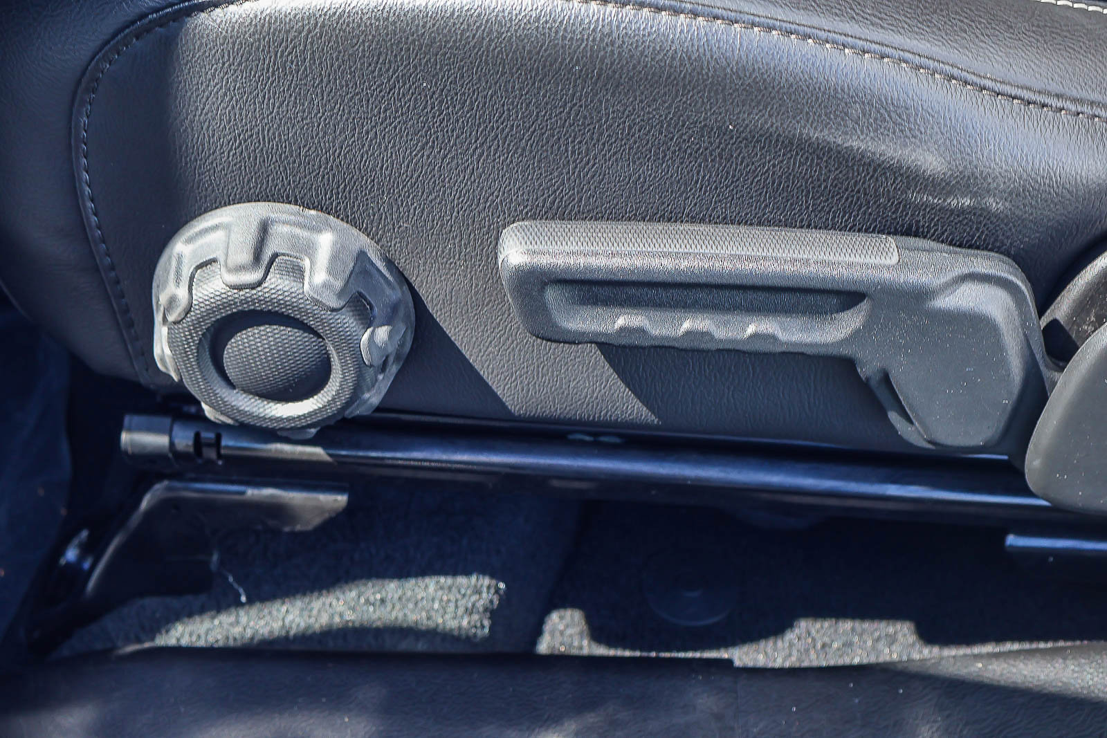 Used 2023 Jeep Wrangler Sahara w/ Cold Weather Group image 13