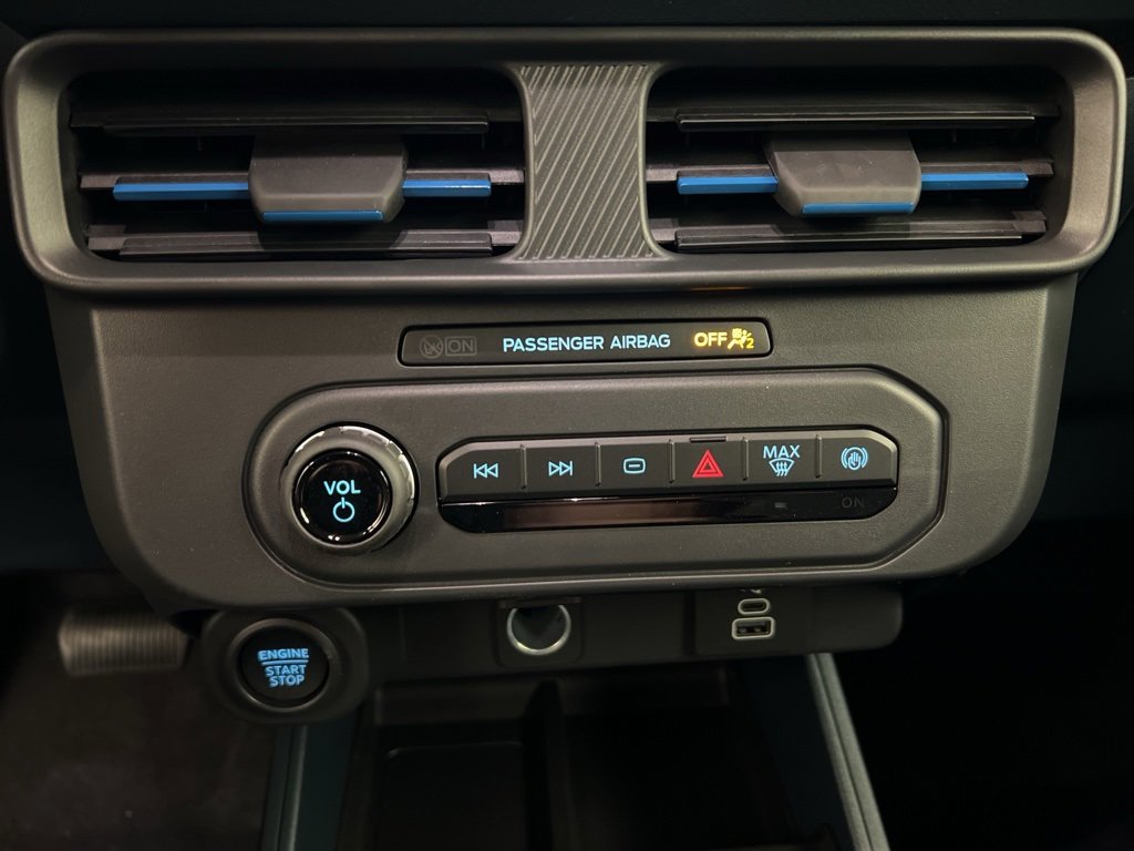 New 2025 Ford Maverick Lobo image 13