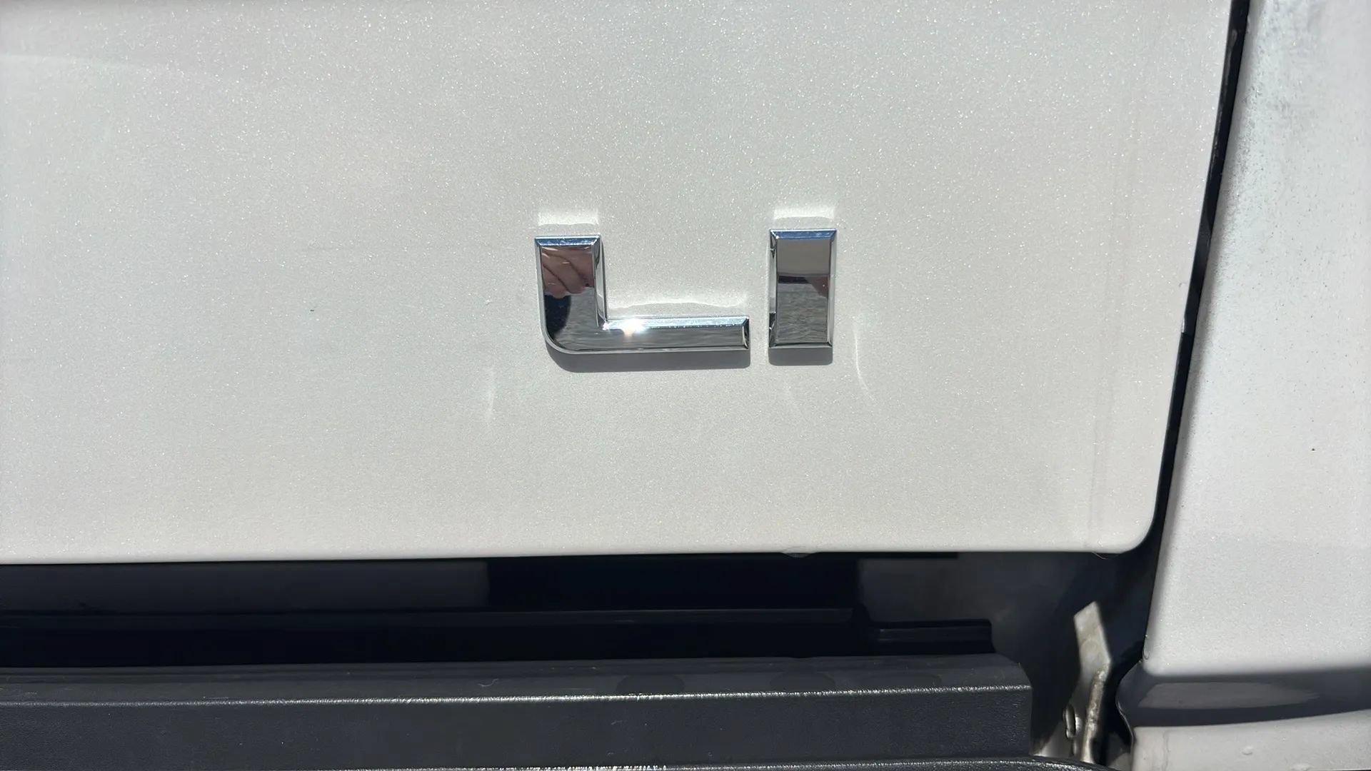Used 2018 GMC Sierra 3500 Denali w/ Duramax Plus Package AWD/4WD image 6