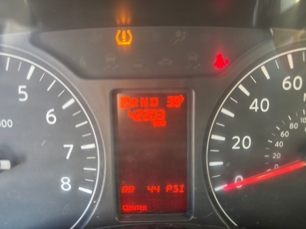 Used 2016 Nissan NV 3500 S image 17