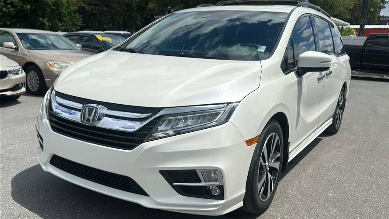 Used 2018 Honda Odyssey Elite image 3
