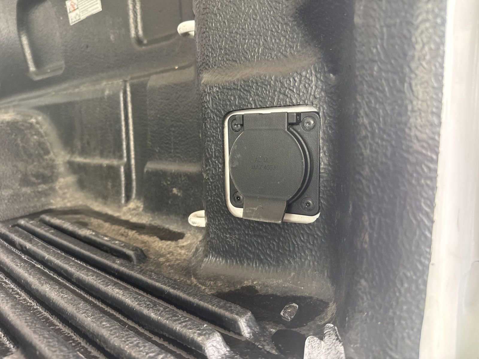 Used 2025 Chevrolet Silverado 2500 LT w/ Convenience Package image 18