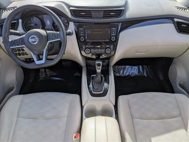Used 2020 Nissan Rogue Sport SV image 16