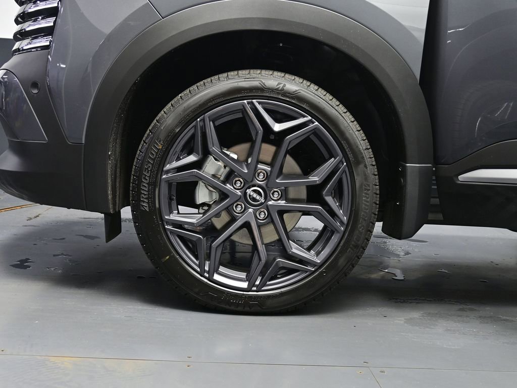 New 2026 Nissan Kicks SR w/ SR Premium Package image 23