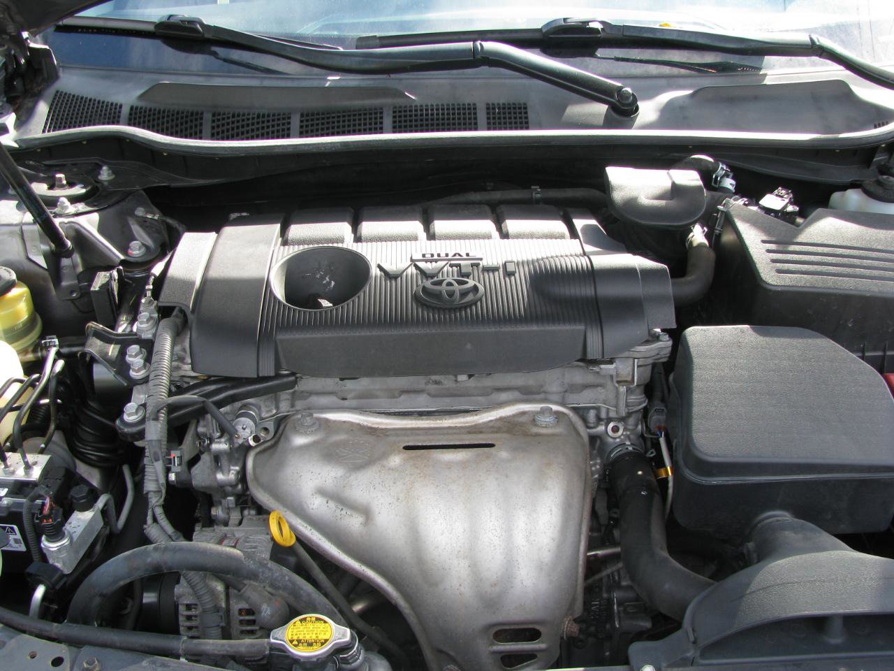 Used 2011 Toyota Camry LE image 16