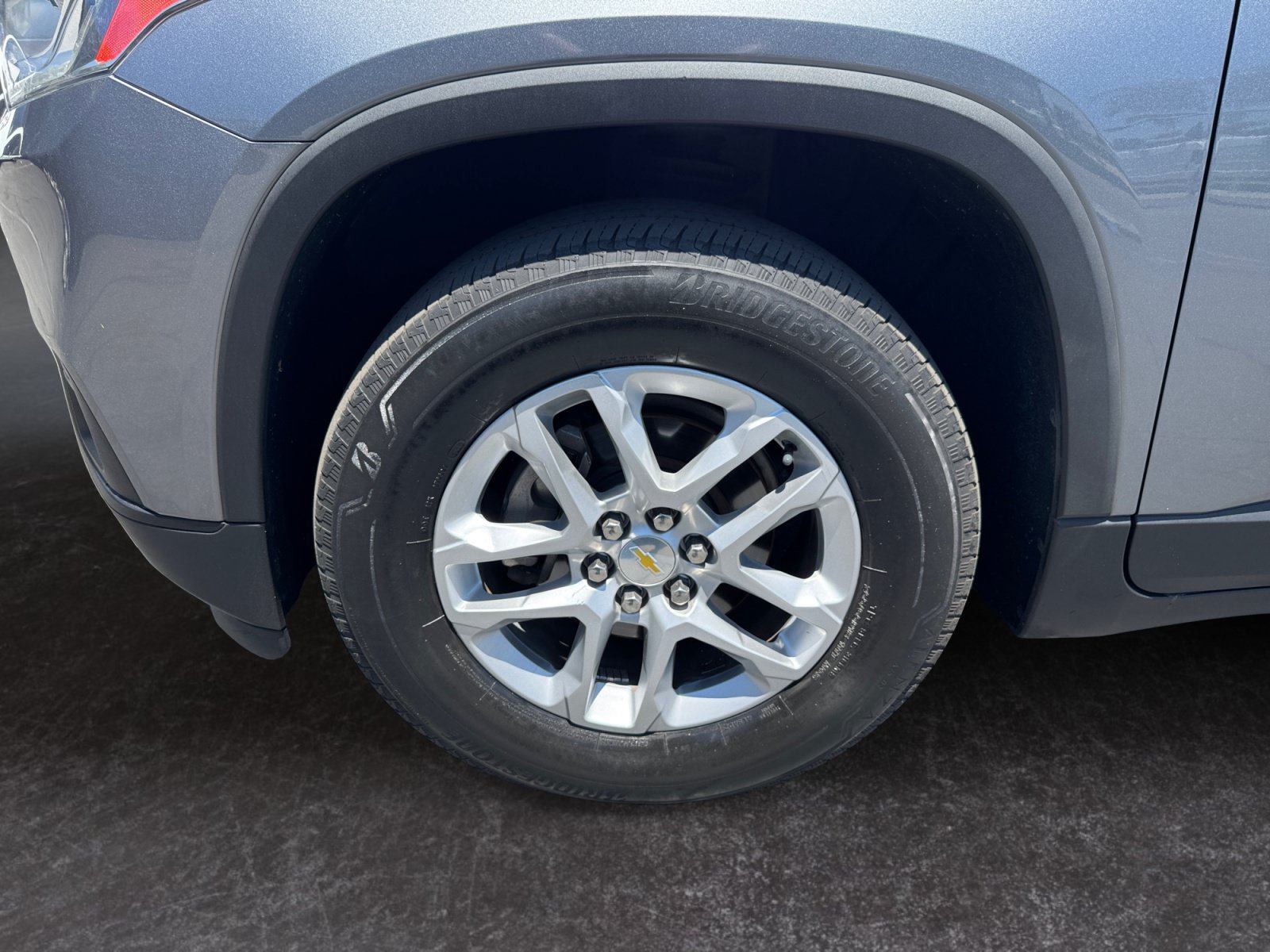 Used 2020 Chevrolet Traverse LS FWD image 14