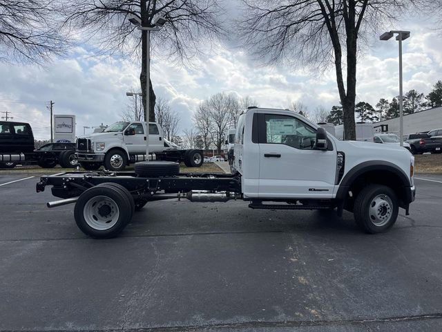 New 2026 Ford F550 4x4 Regular Cab Super Duty image 2
