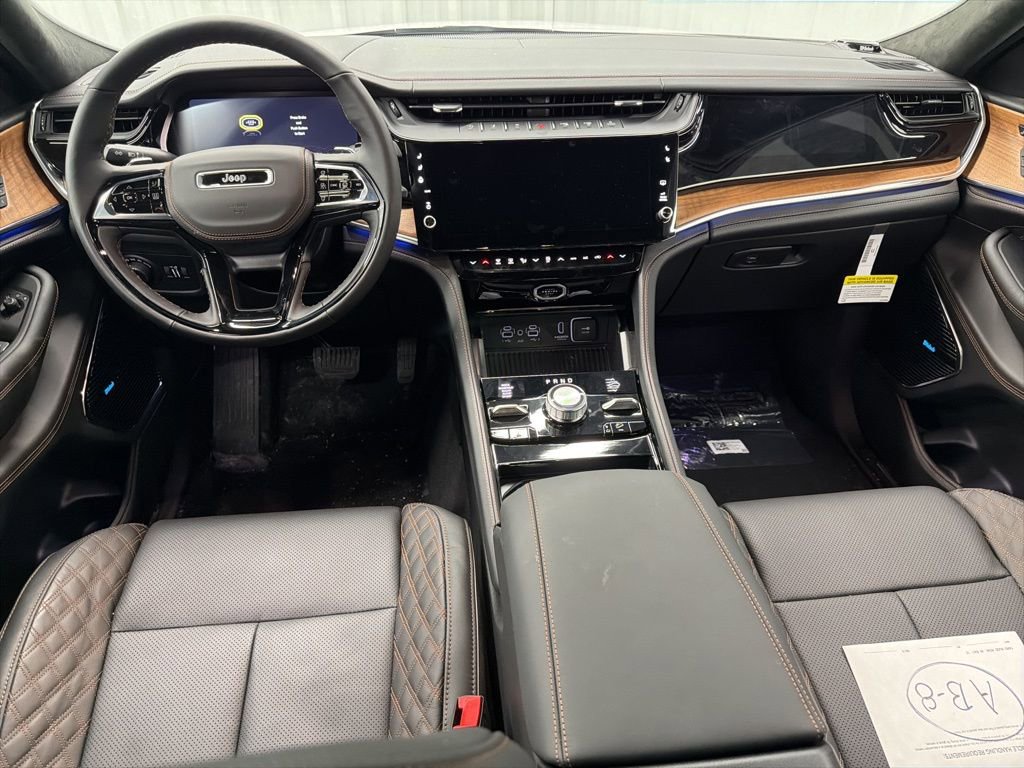 New 2026 Jeep Grand Cherokee Summit image 14