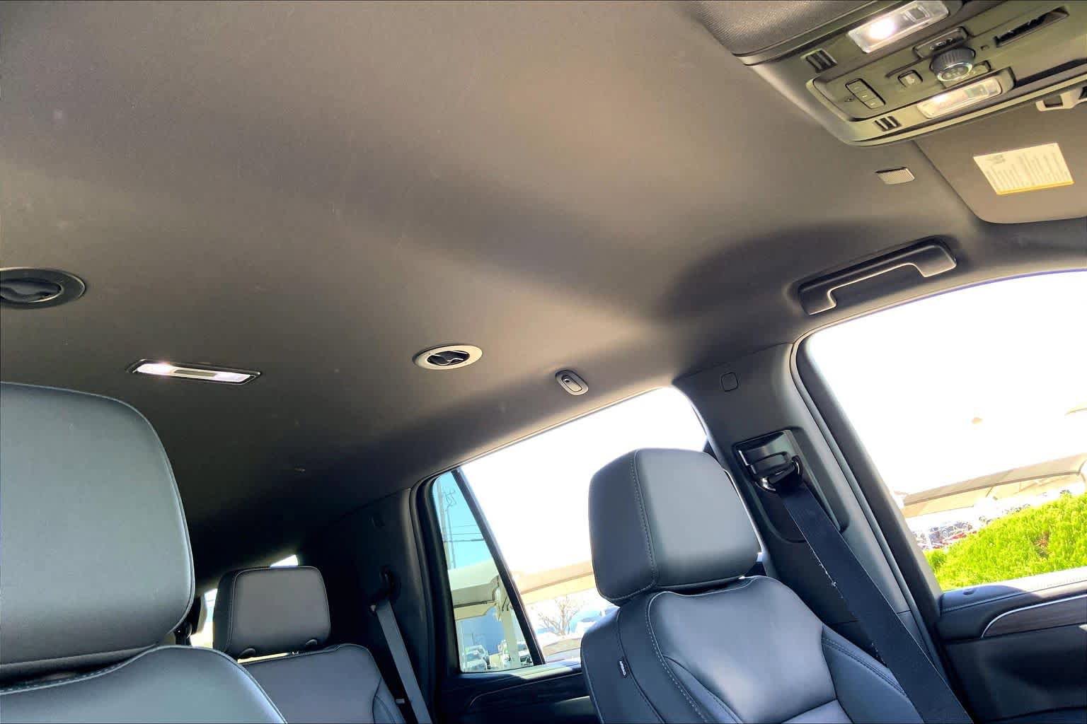 Used 2023 Chevrolet Tahoe LT w/ Luxury Package AWD/4WD image 13