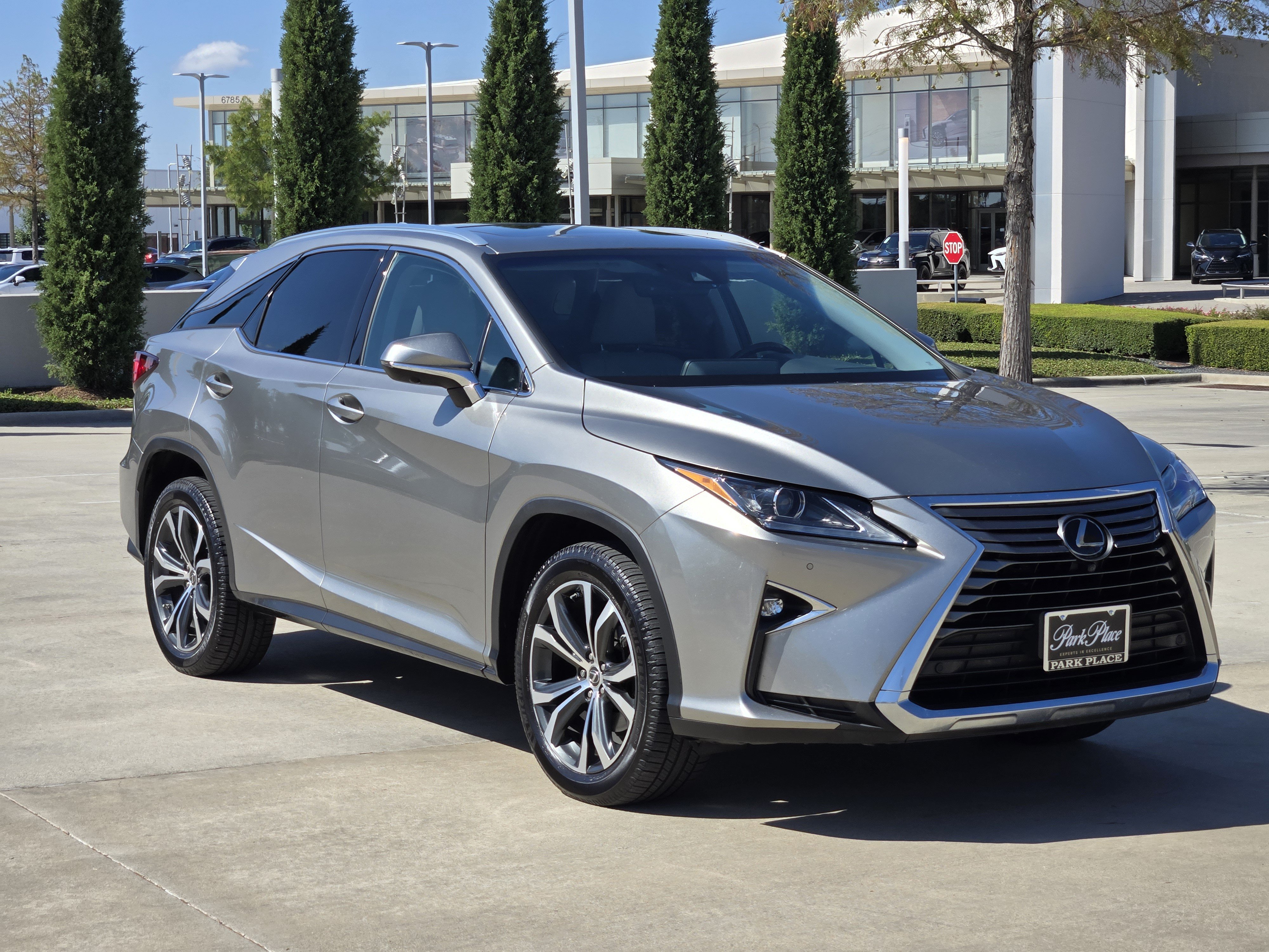 Used 2019 Lexus RX 350 FWD w/ Navigation Package image 3