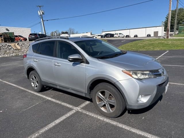Used 2015 Toyota RAV4 XLE video 2