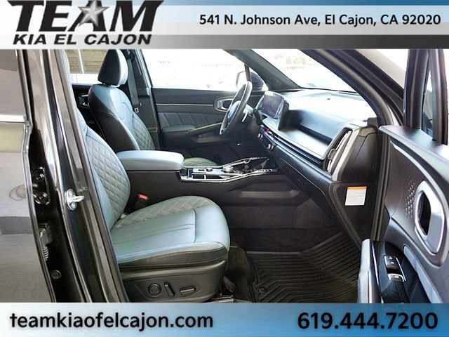 Certified 2025 Kia Sorento SX Prestige AWD/4WD image 11