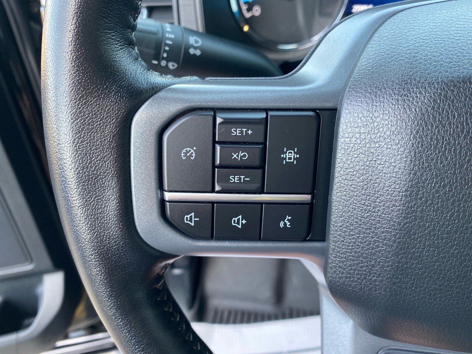 Used 2022 Ford F150 XLT w/ Equipment Group 302A High AWD/4WD image 19