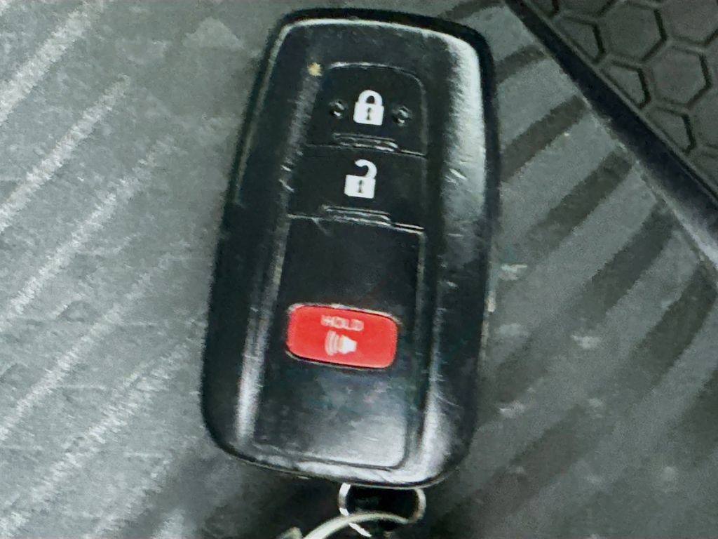 Used 2017 Toyota Prius Two w/ Prius Two Safety Plus Package FWD image 33