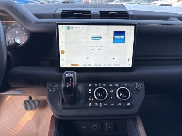 Used 2023 Land Rover Defender 130 X-Dynamic SE image 14