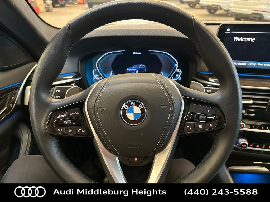 Used 2023 BMW 530e xDrive w/ Luxury Seating Package image 15